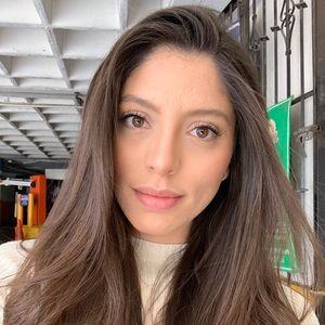 Meet your Posher, Paola